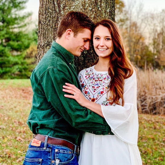 Meet Your Posher: Celia - Picture 1 of 4